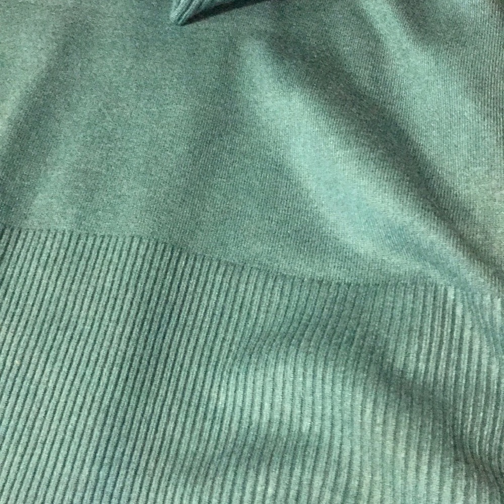 Sweater - Picture 3 of 4